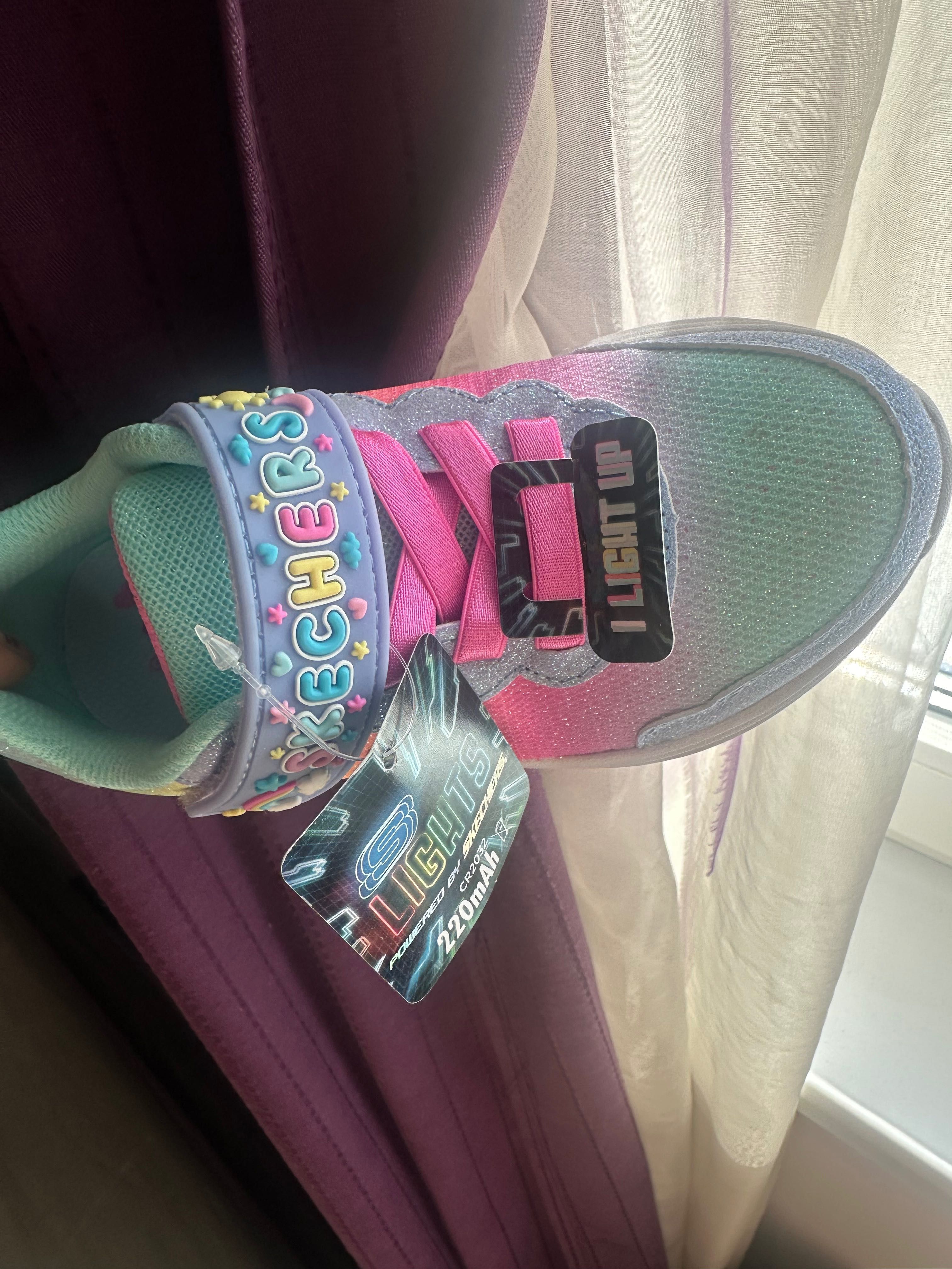 Маратонки за момиче размер 26 skechers