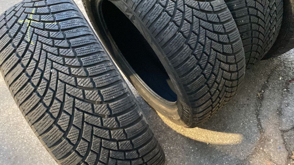 Bridgestone 235/55/19 dot 2022