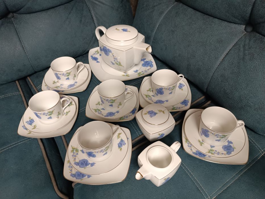 Чайный сервиз  22 предмета
