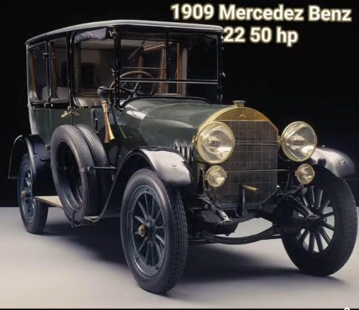 Первый мерседес БЕНЦ 1901 годов.