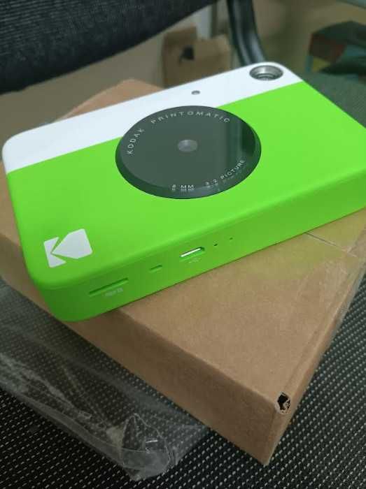 Цифров фотоапарат KODAK Printomatic с пълноцветен незабавен печат