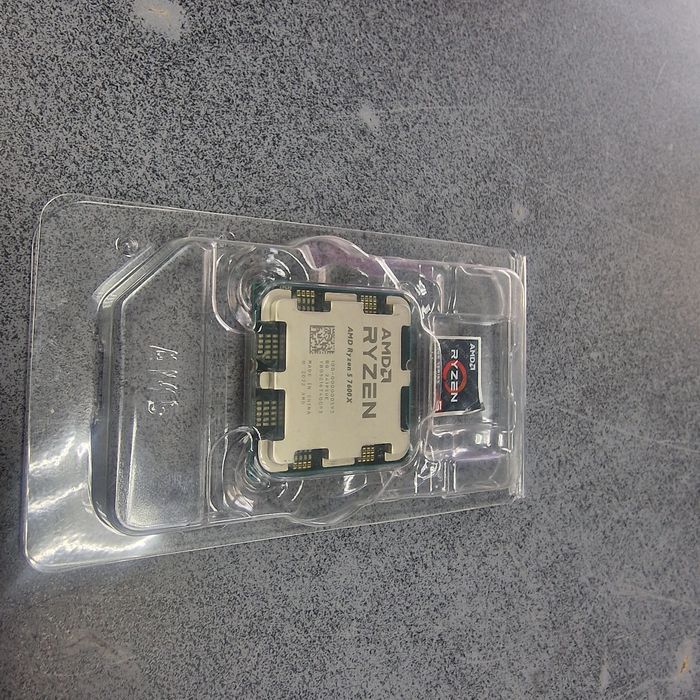 KIT Ryzen 5 7600x + 5 Ventilatoare 140mm/14cm