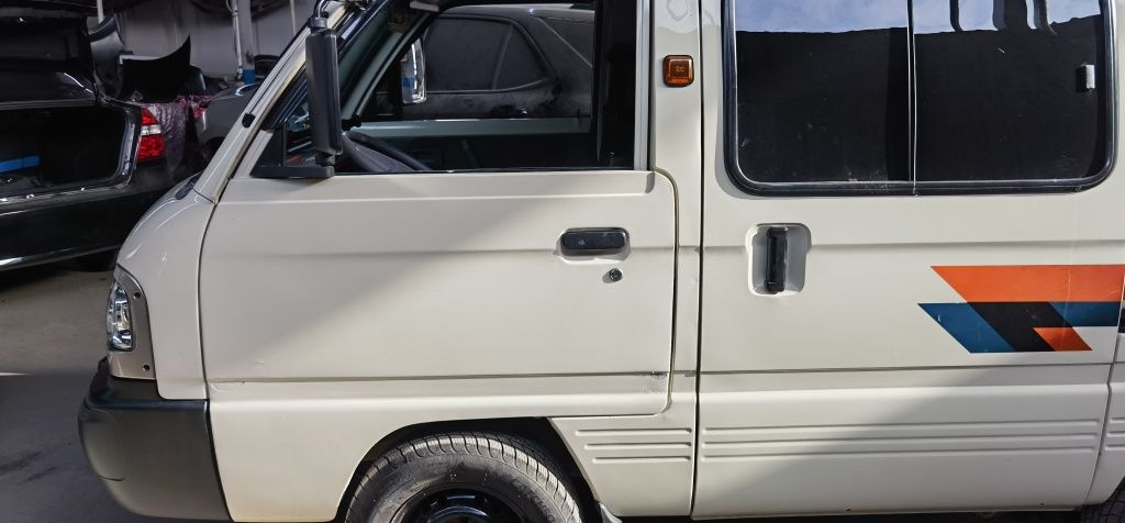 Damas  Дамас oldi chap eshik qaymoq rang