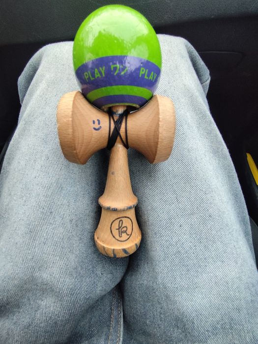 Kendama euro semnată de xremus