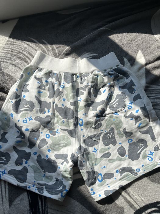 pantaloni scurti bapesta