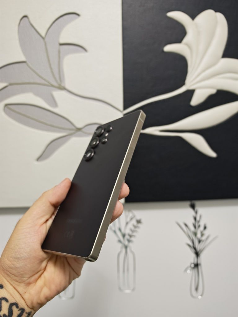 Samsung S25 Ultra Black 256GB Că Nou totul original liber retea
