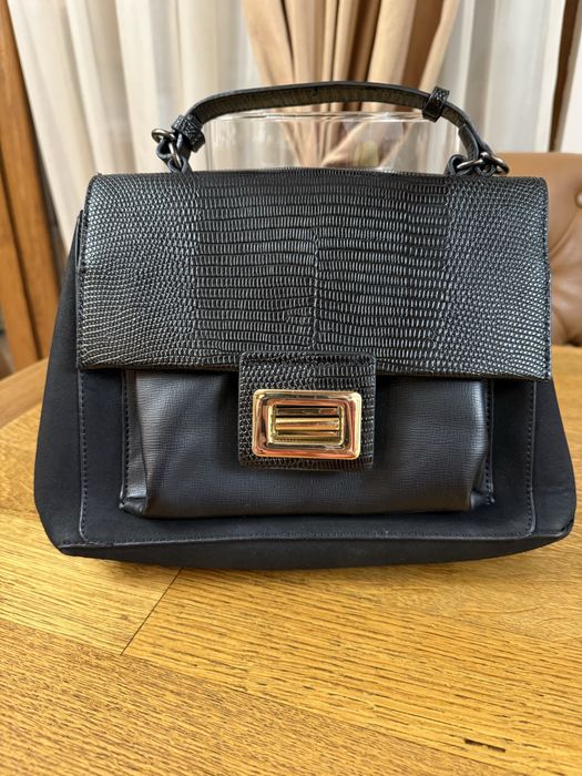 Дамски чанти и раници