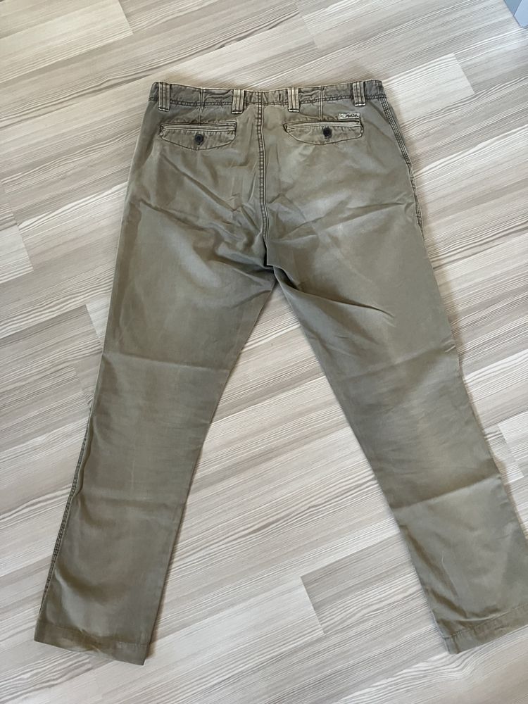 Pantaloni pull&bear mărimea 44