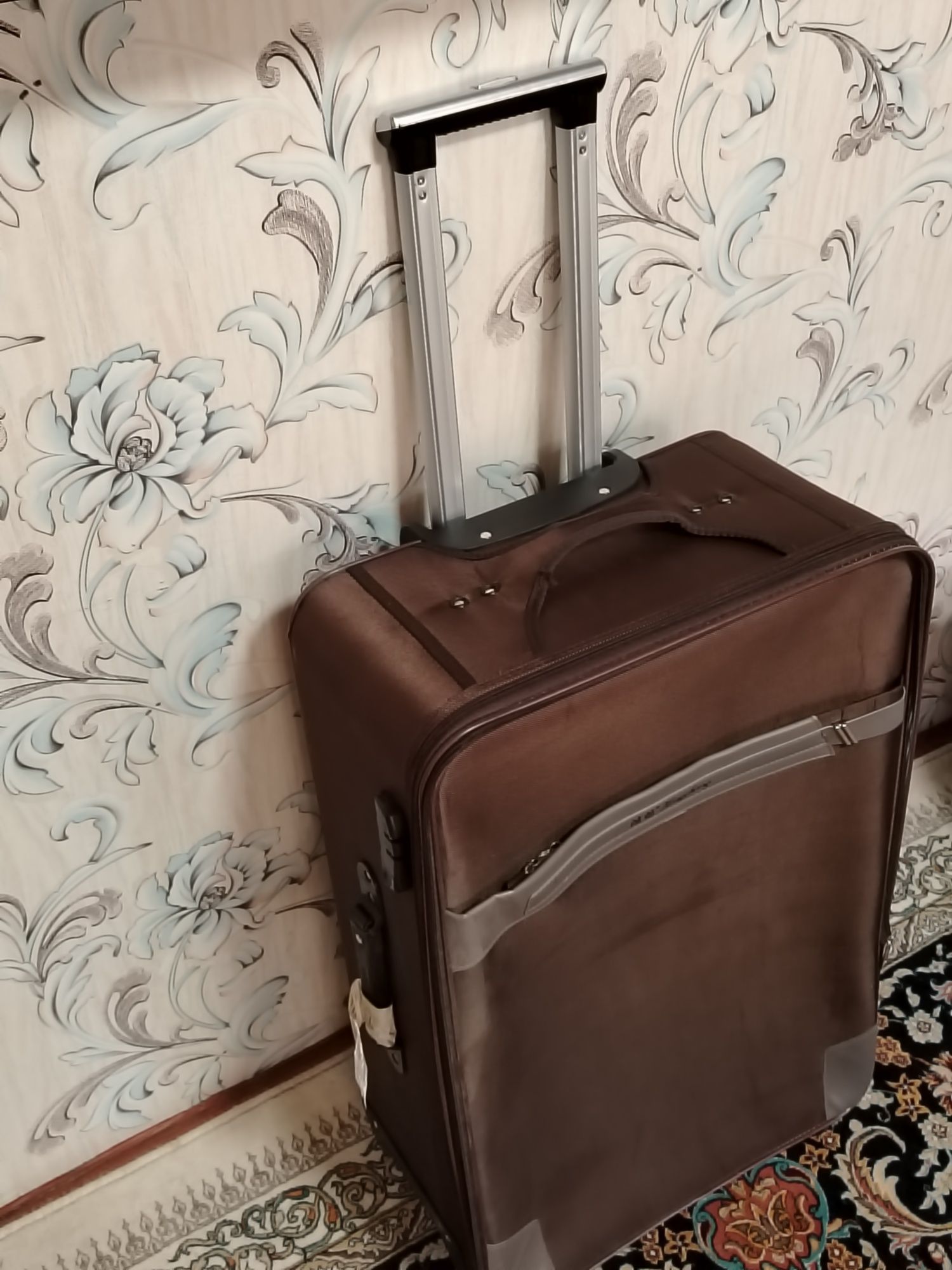 Жамадон Катта енгл пишик ку́п хонал кулуфлари ишлаеди арзон.