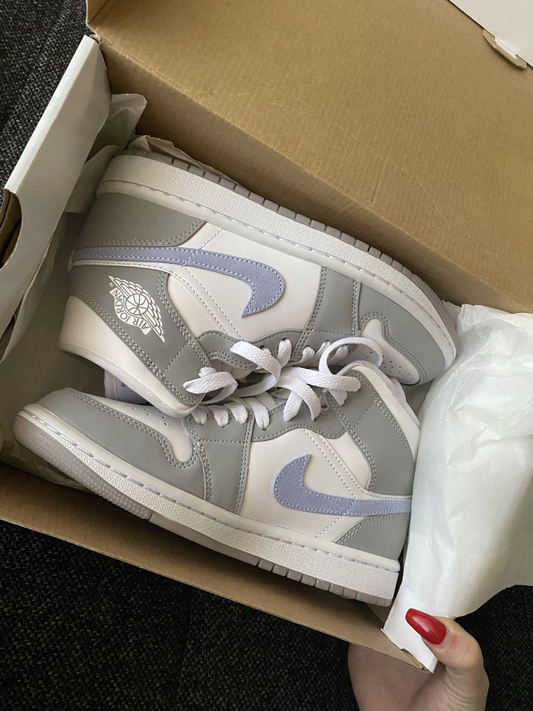 Чисто нови дамски jordan 1