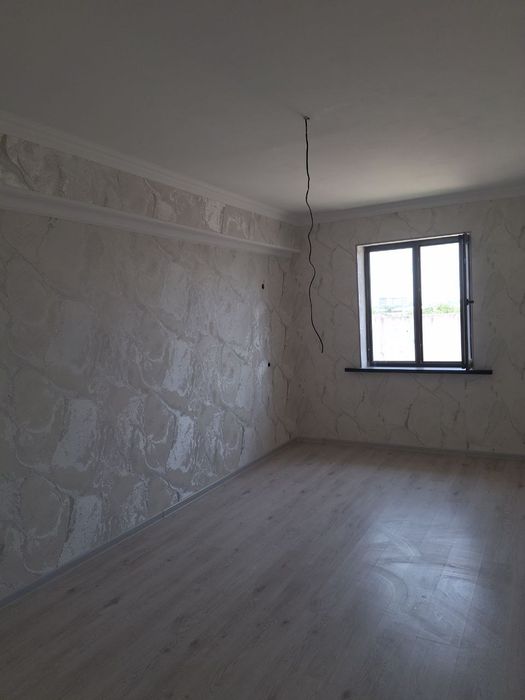 Бобур махаллада 5хонали 120 м² кв сотилади