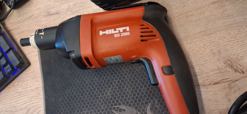 Hilti комплект шурупаёрти