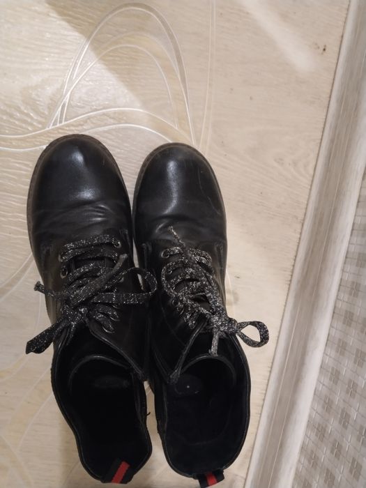 Продам обувь осень весна