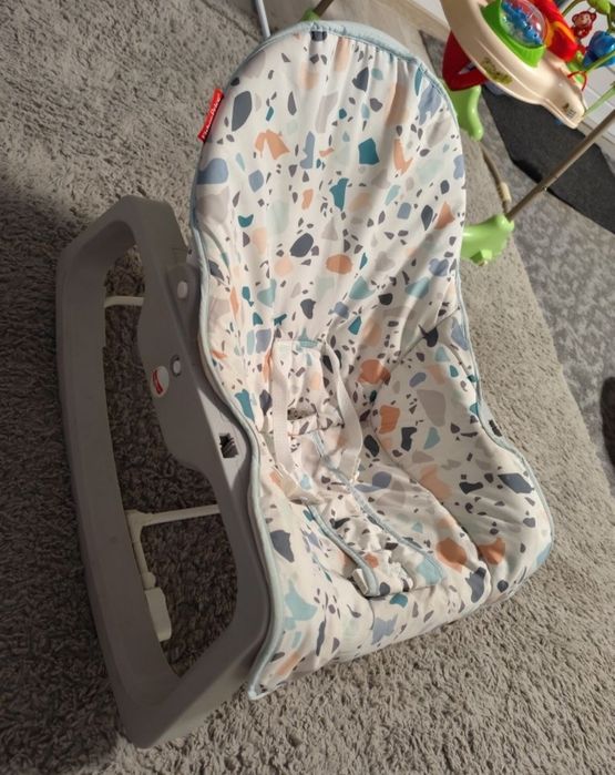 Șezlong bebelus in stare buna