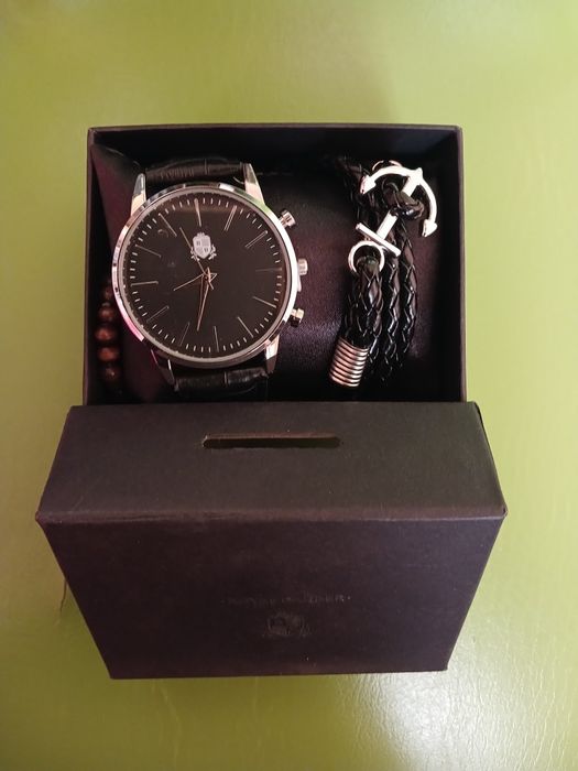 Продаётся ! Часы мужские. ROYAL BARBER