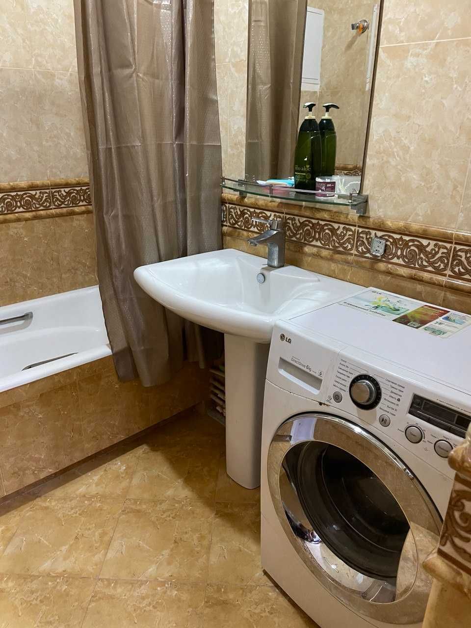 Себзаре продается 3х комнатная, можно под нежилой