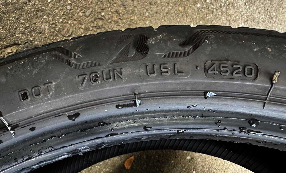 4 Anvelope vara BMW* RFT in 2 latimi 245/40R21+275/35R21 Bridgestone