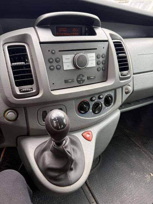 Opel vivaro  renault trafic 2.5 an 2010