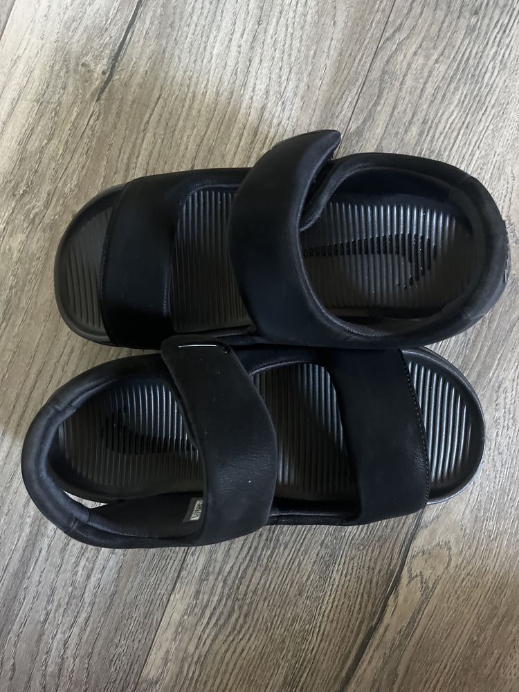 Сандали Nike calm