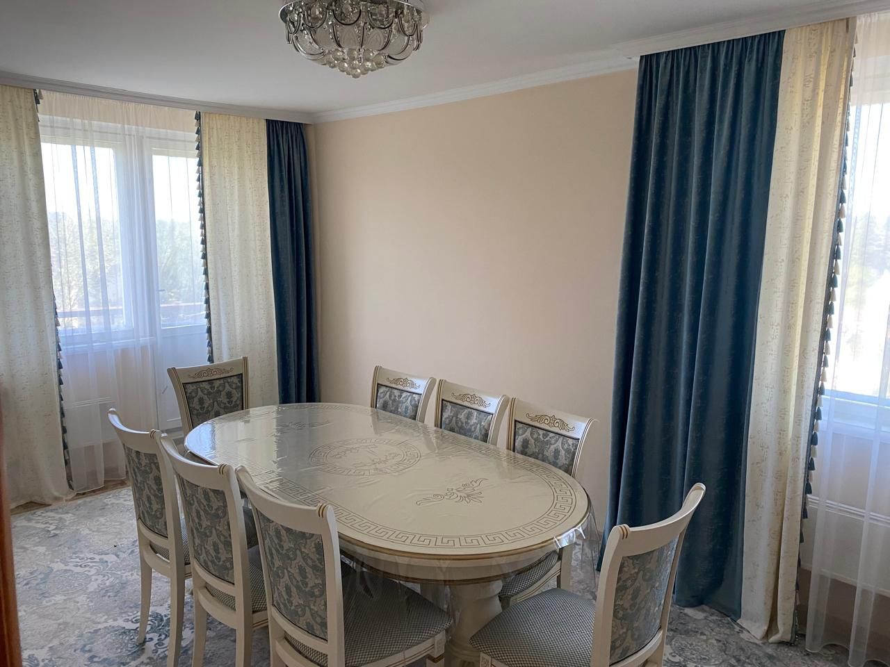 Продам 3 х комн квар. 1 мкр, 85 дом, 5 этаж.