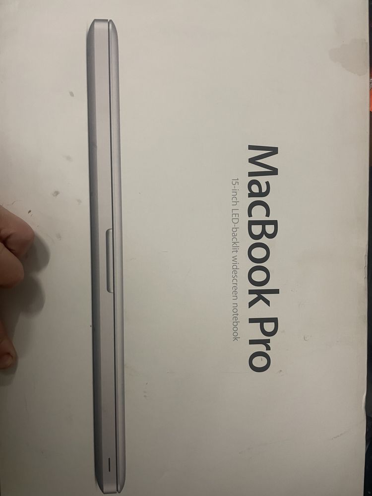 Apple MACBOOK PRO 15,4 инчов