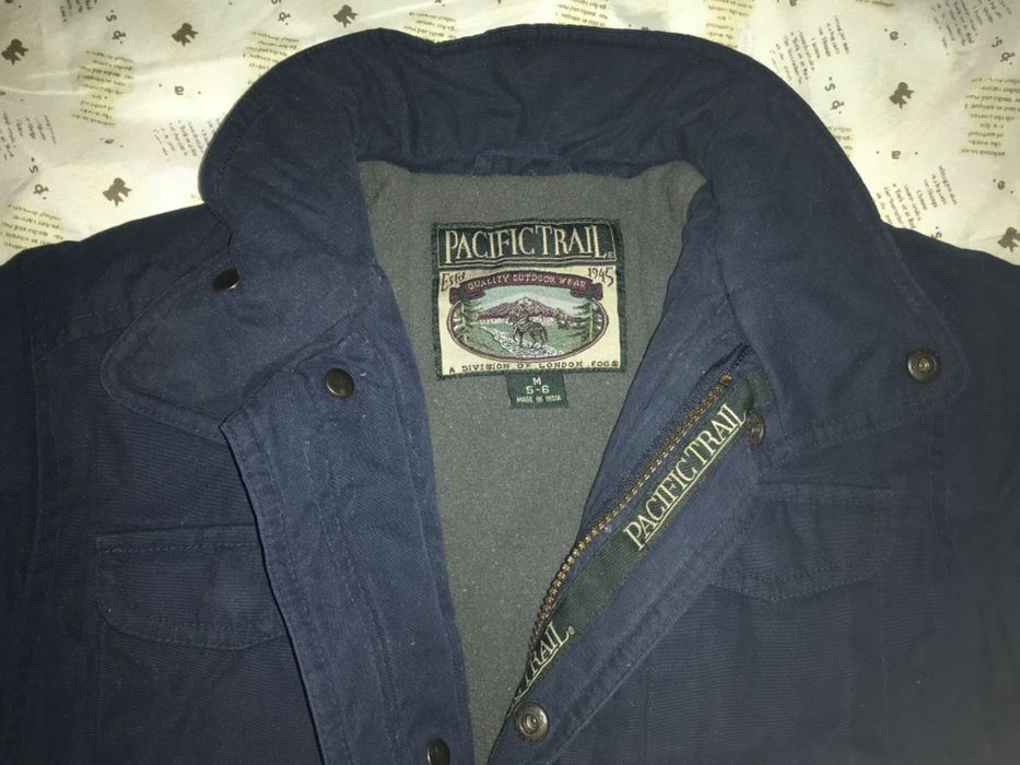 Куртка тёплая темно синяя на мальчика 5-6 лет