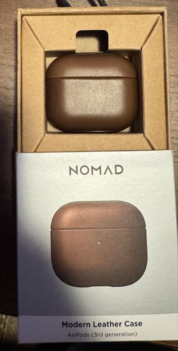 Husa NOMAD Airpods 3 ( Piele ) Nou!