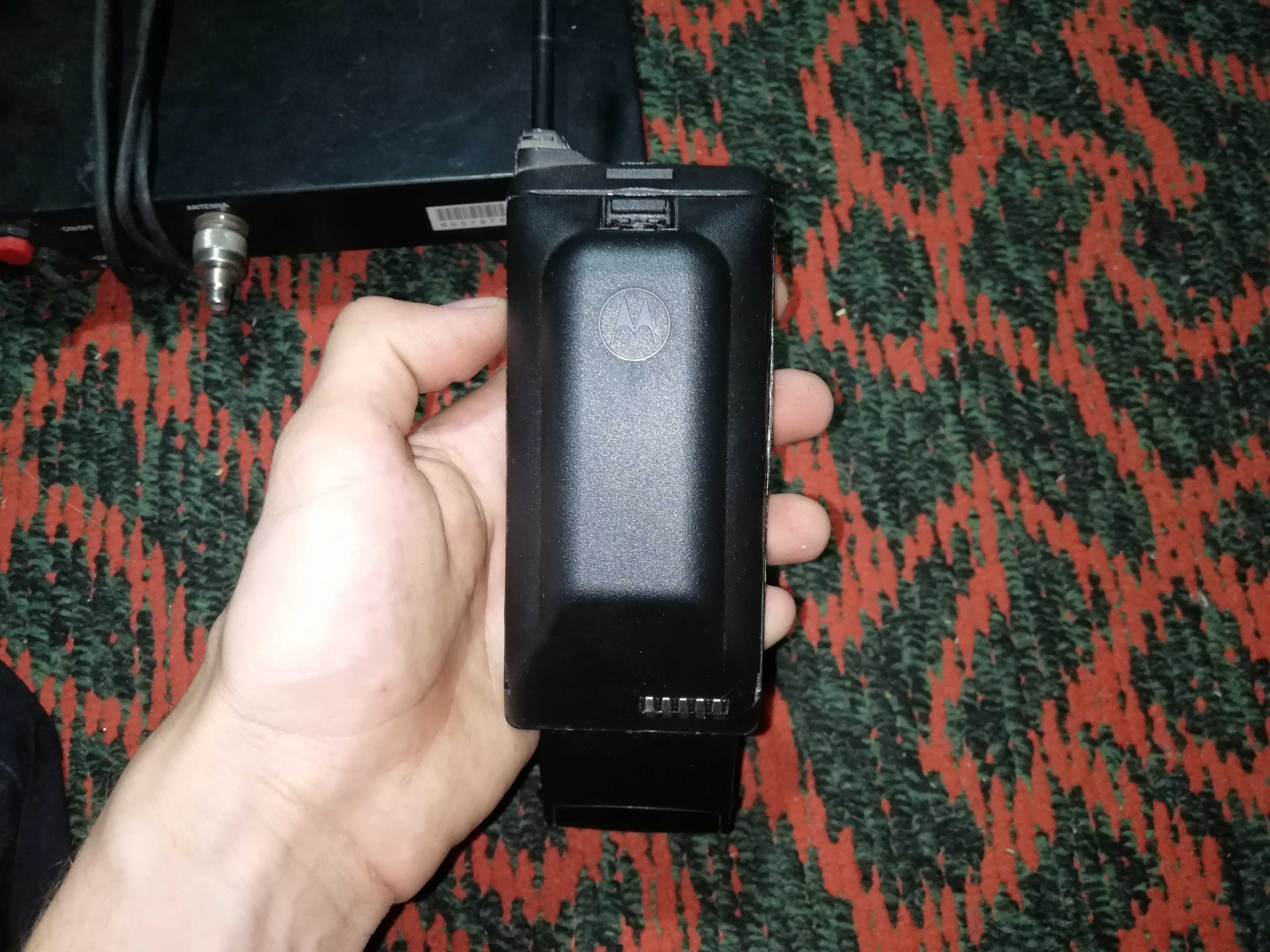 Motorola microTac с базой станцией paoperous