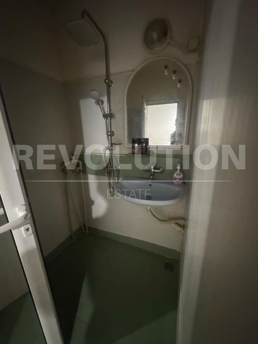 Продава се Четиристаен апартамент в Пловдив, Южен - 90 кв.м за 1489 €/кв.м - Снимка #16