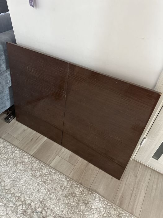 Стол совесткий.