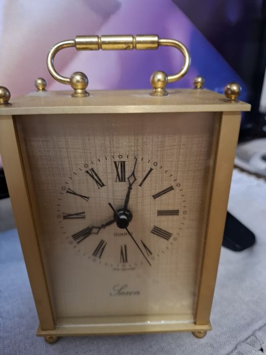 Продавам часовник колекционерски