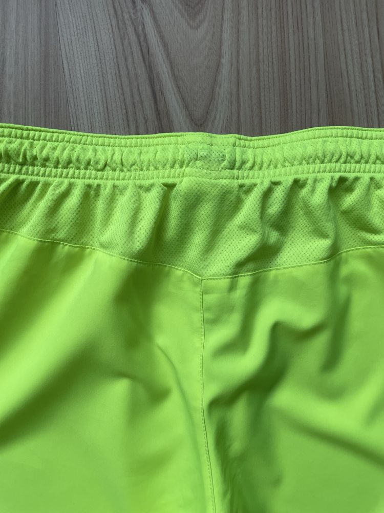 NIKE / мъжки спортен къс панталон L