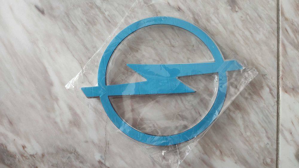 Нова емблема за Опел