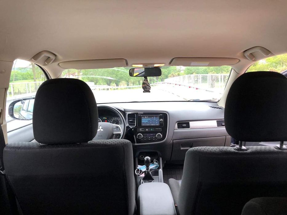 Mitsubishi Outlander 7 locuri 4WD