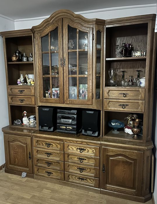 Mobila / bufet din lemn masiv