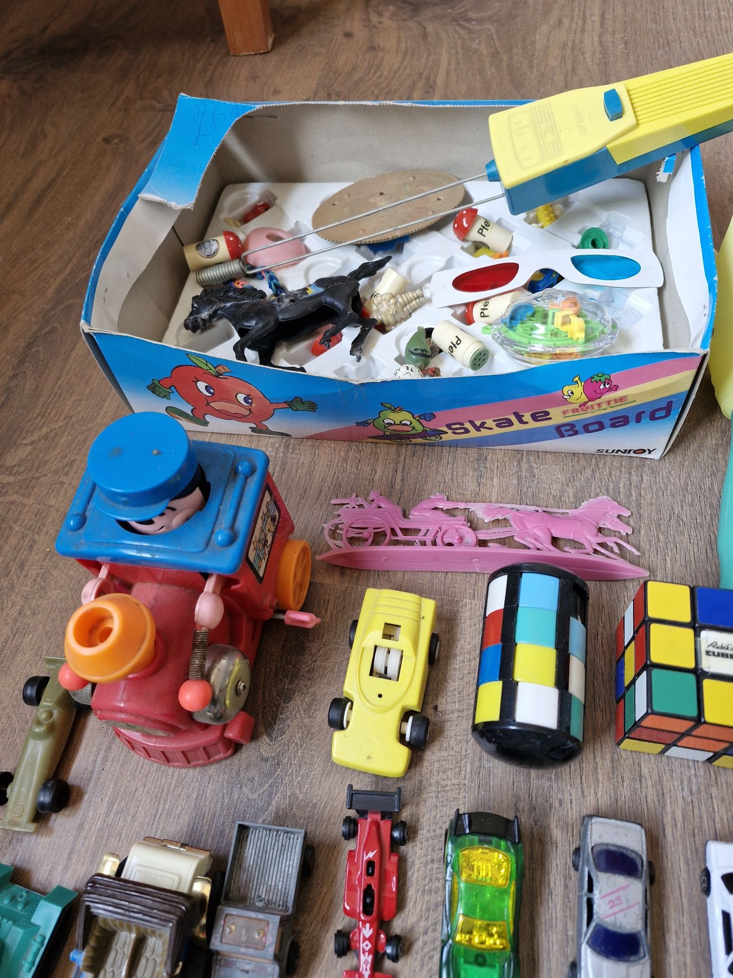 Лични играчки от соца. Рубик куб и колички Matchbox