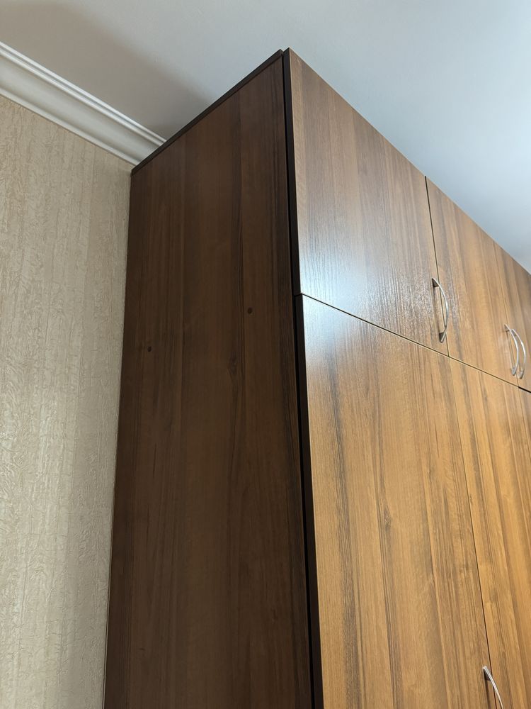 Продам Шкаф 120000т