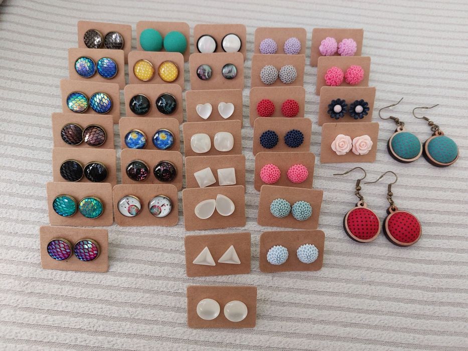 Продавам нови обеци