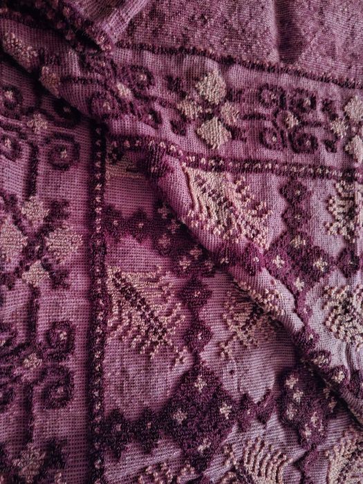 Cuvertura din lana tesuta manual