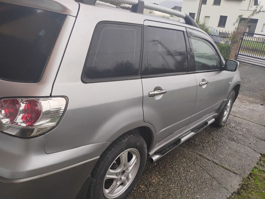 Mitsubishi outlander