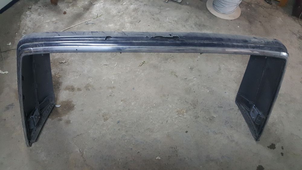 Задна броня Мерцедес W124 Е класа