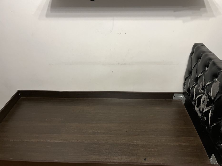 Продаю кровать с матрасом дешево