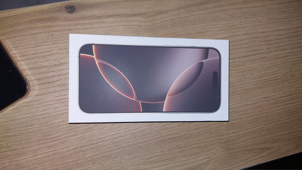 Продавам Iphone 16 pro max