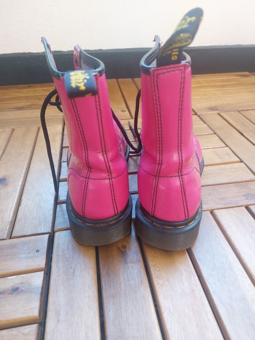 Dr. Martens боти