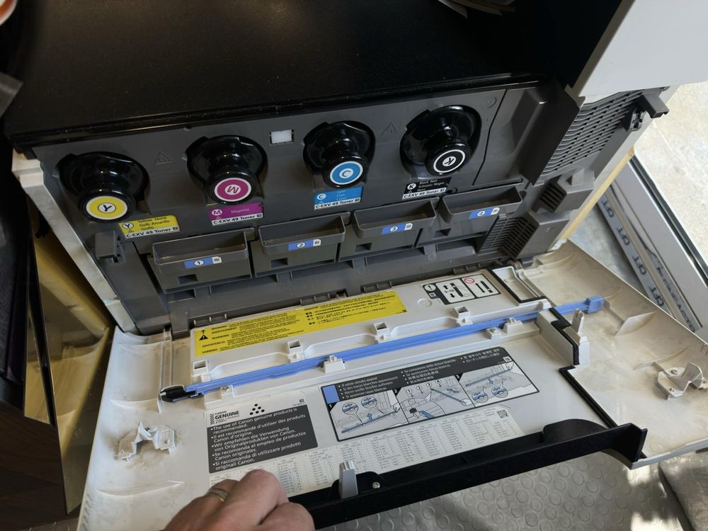 Лазерен принтер, скенер и копир Canon ImageRunner Advance DX C3822i