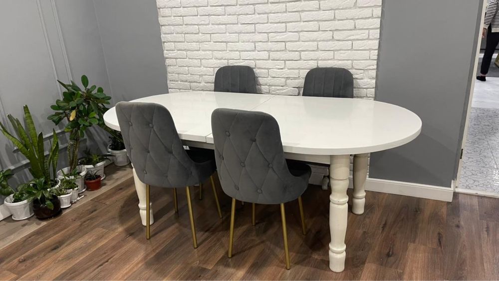 Продам стол, хорошего качество. Без стульев!