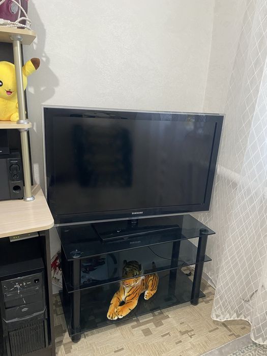 продам телевизор Самсунг