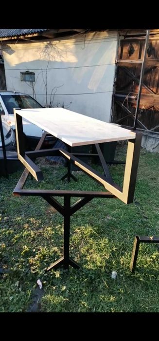 Oferta specială toate cele trei mese la 1200 Ron.