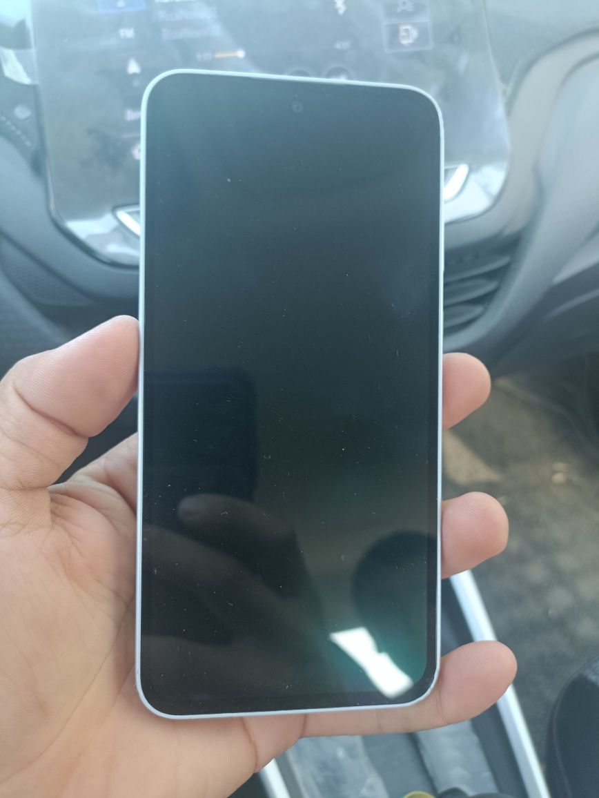 Telefon sotiladi srochno