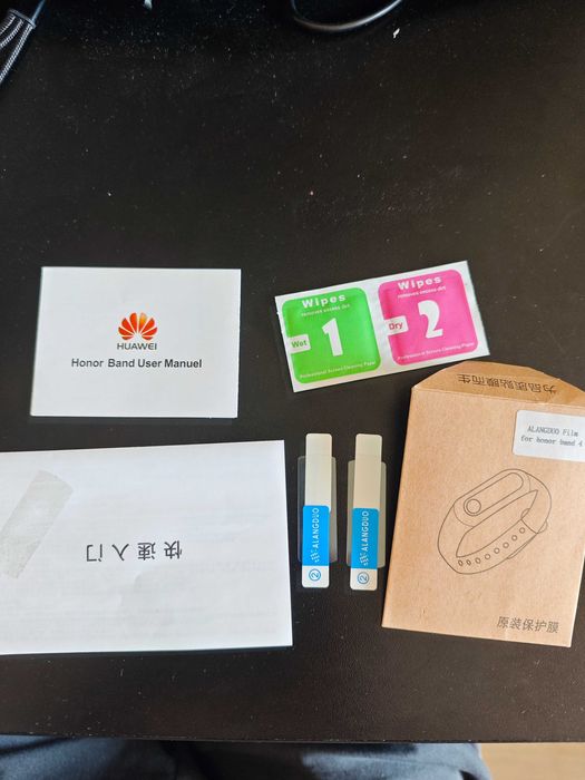 Продавам фитнес гривна Huawei Honor band 4